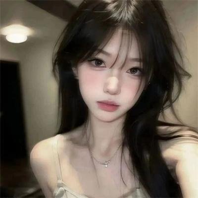 蒙娜丽莎与血月亮